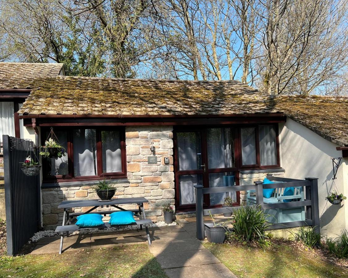 Cosy 2bd Chalet Holiday Village Chalet